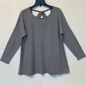 Soft Surrounding top